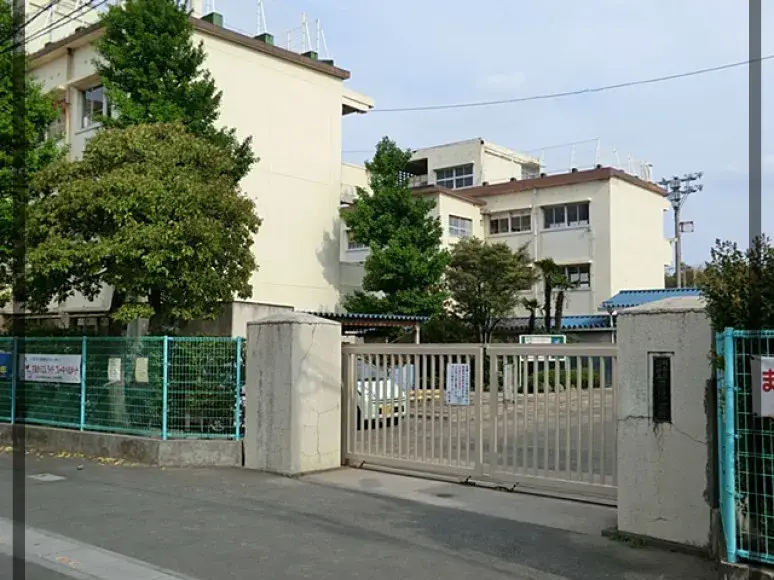 川口市立前川小学校