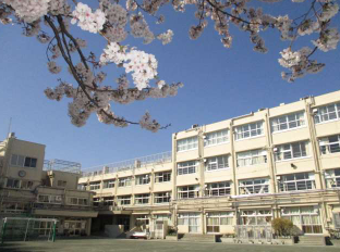 世田谷区立松原小学校の校舎