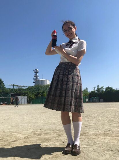 コカ・コーラのCMの白本彩奈