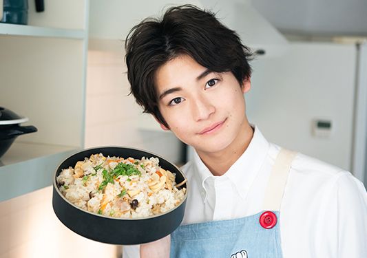 高橋文哉　学歴
