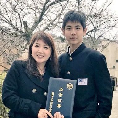 小宮璃央 学歴