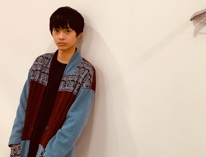 水沢林太郎の上半身の写真