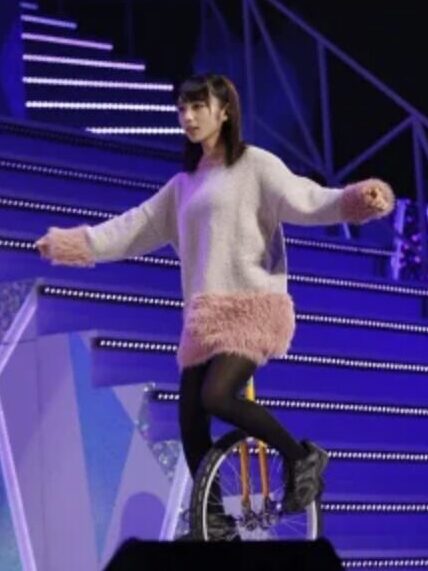 与田祐希　一輪車