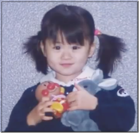 山崎怜奈 幼少期