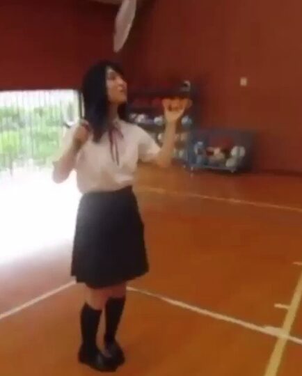 長濱ねる　X