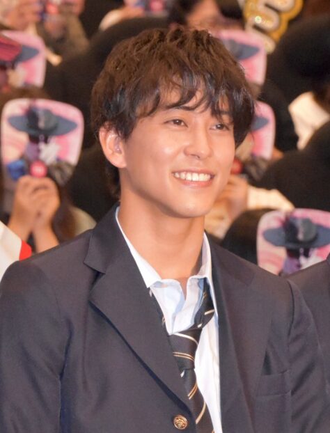 佐野岳 制服