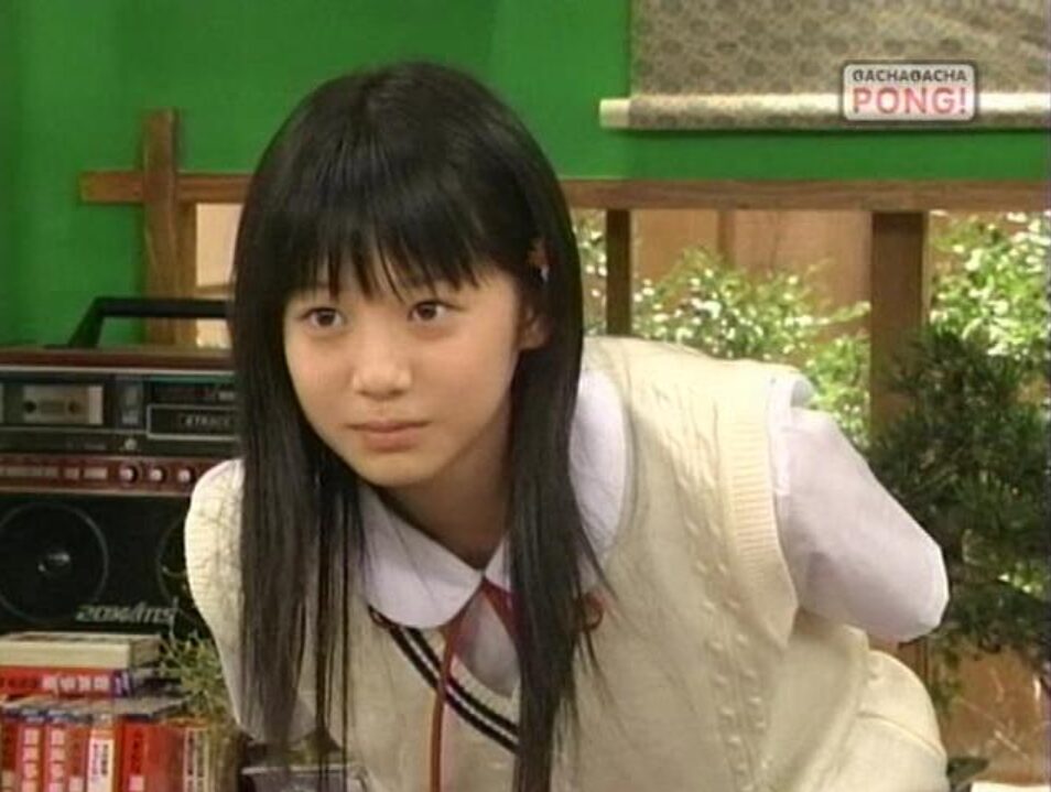 制服姿の学生時代の夏帆