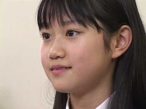 小倉唯 子役時代 X