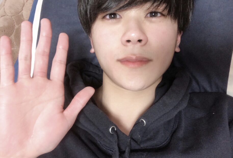 INIの藤牧京介