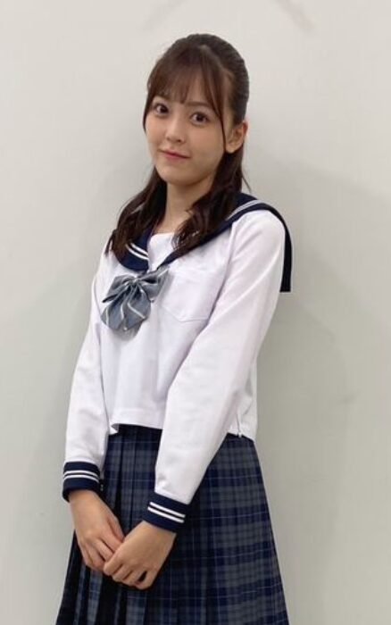 柴田柚菜　制服姿