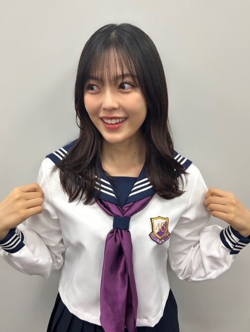柴田柚菜　制服姿