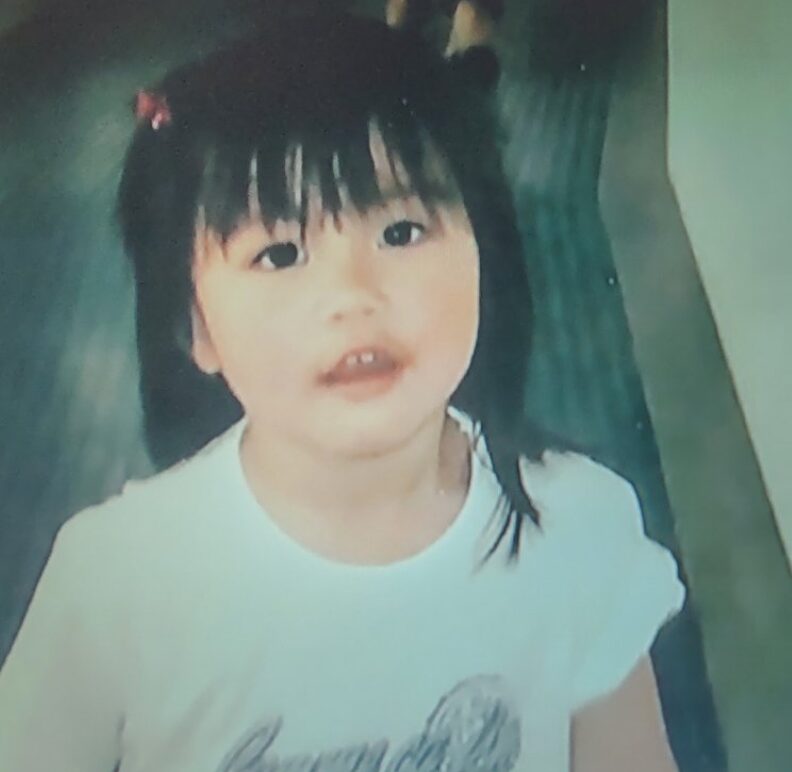 生見愛瑠　幼少期
https://twitter.com/hide_Love0502/status/1500260464042725379/photo/4