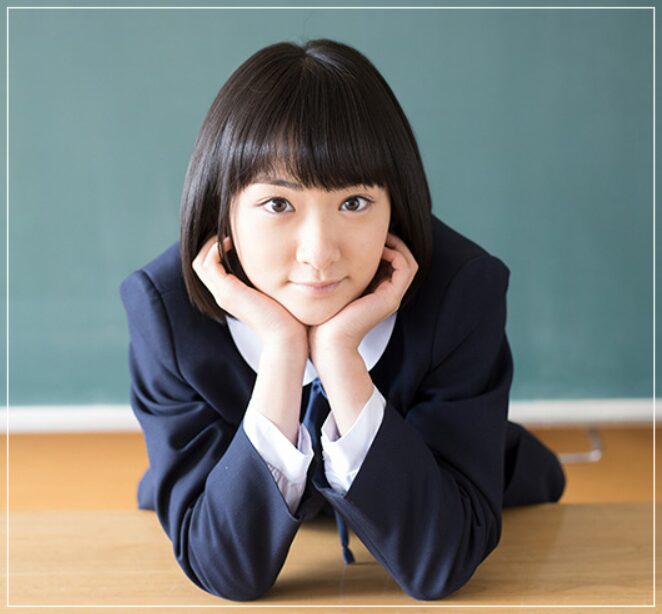 生駒里奈 制服