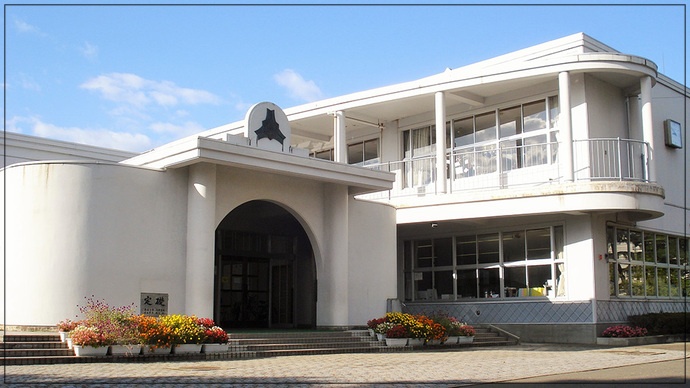 生駒里奈 出身小学校