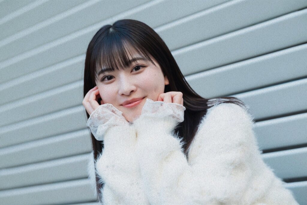 木下彩音 X