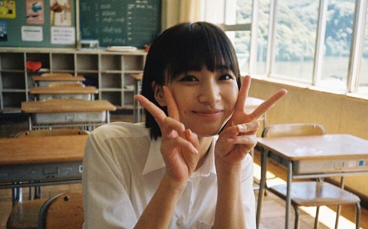 坂ノ上茜 制服姿
