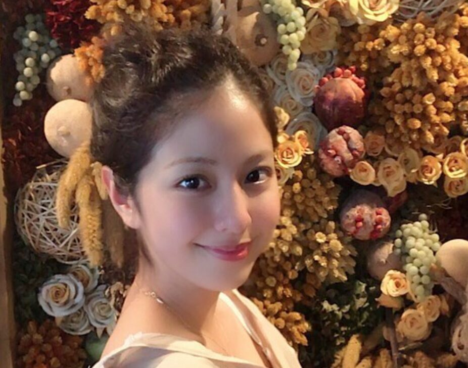 本郷杏奈 Instagram