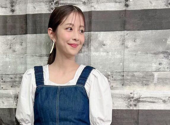 本郷杏奈 Instagram