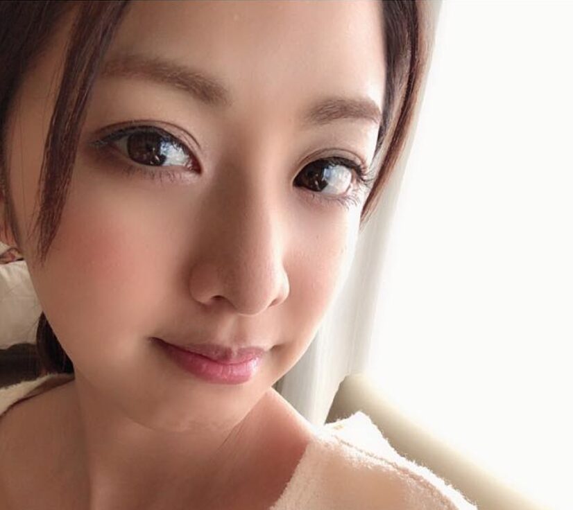 本郷杏奈 Instagram