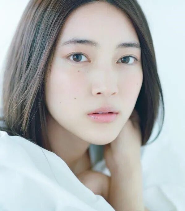 久保田紗友の学歴
