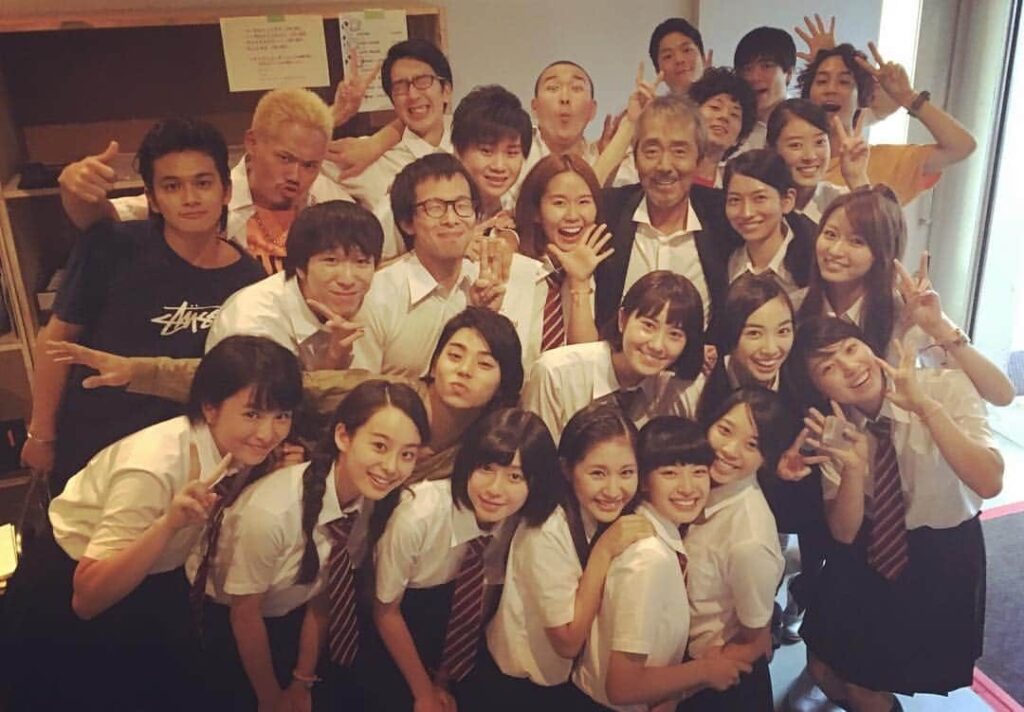 学生役の白石聖