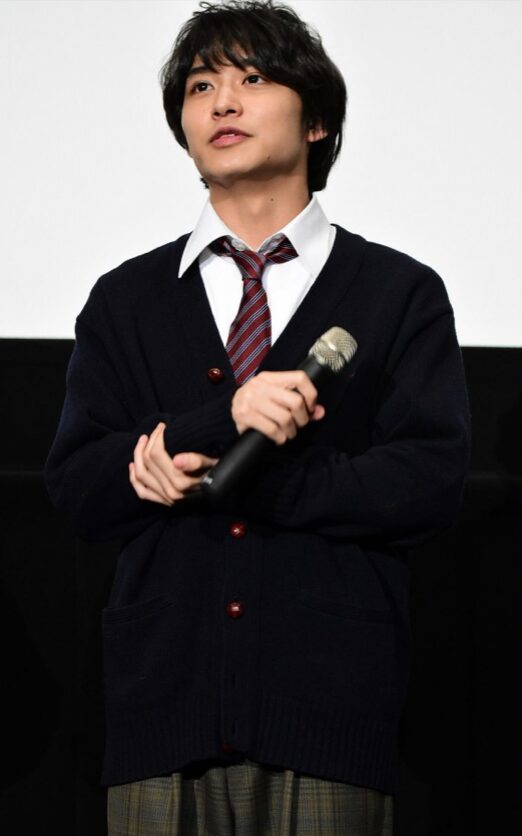 松岡広大 制服姿
https://www.crank-in.net/gallery/person/198353/6