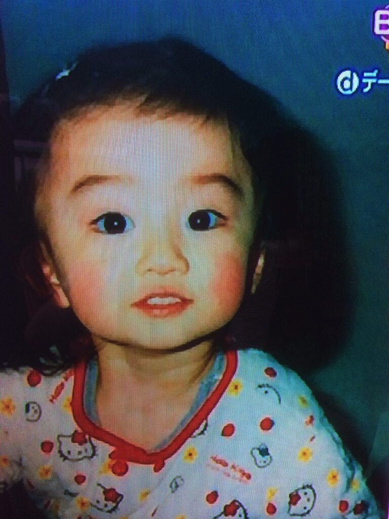 高月彩良　幼少期