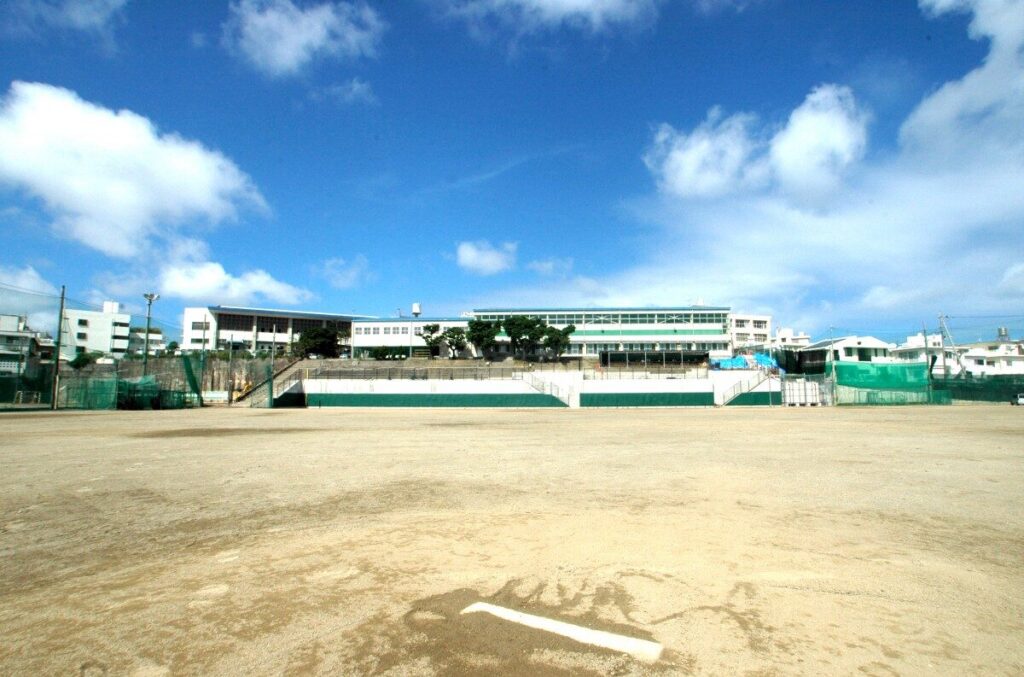 中川大輔興南高校