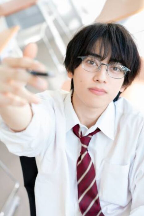 本島純政 制服姿
https://e-talentbank.co.jp/news/enta/476721/