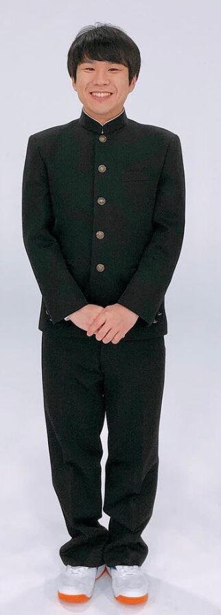 秋山寛貴 学生服
秋山寛貴Instagram