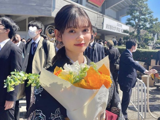 村上愛花　大学　X