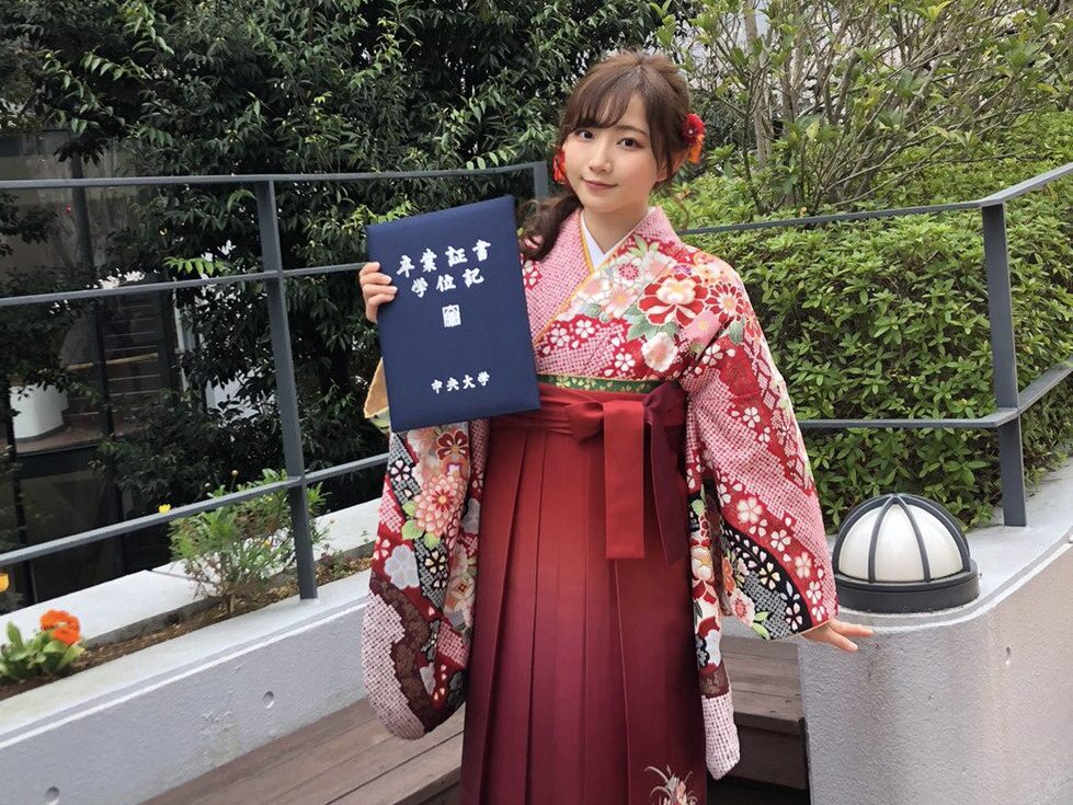 青山なぎさ　大学　X