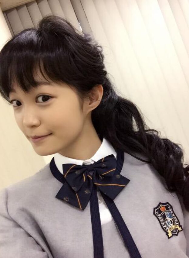佐藤玲 制服姿