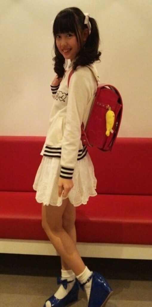 松本ももな　小学生時代
https://ameblo.jp/akb48sayunana/entry-11995769678.html?frm=theme