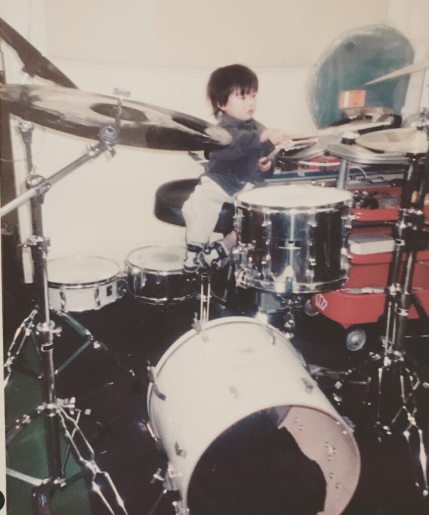 佐藤緋美 幼少期
https://www.instagram.com/p/B6No60xJQeP/