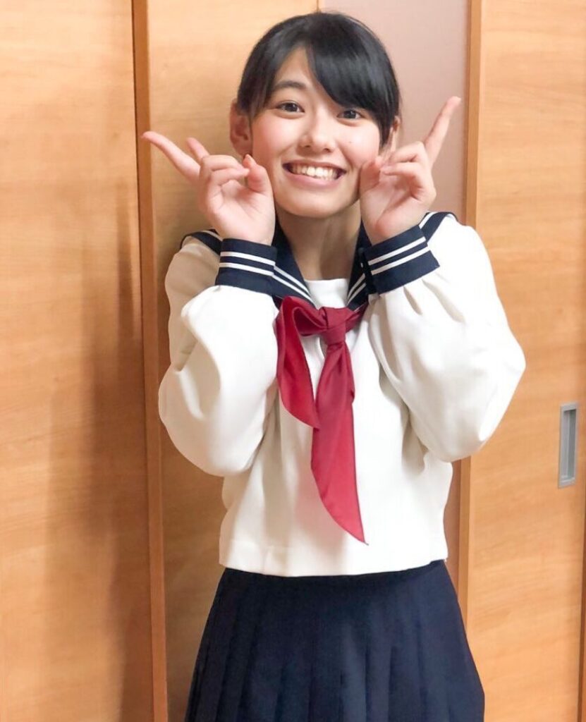 池田朱那 制服姿
https://roku-zephyr.hatenablog.jp/entry/20200106/1578321660