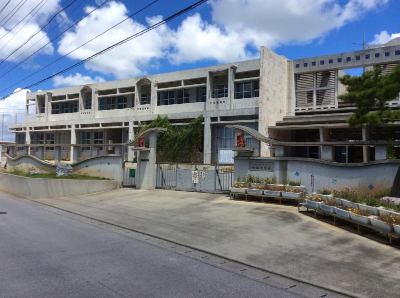 糸満市立糸満中学校 黒島結菜　母校