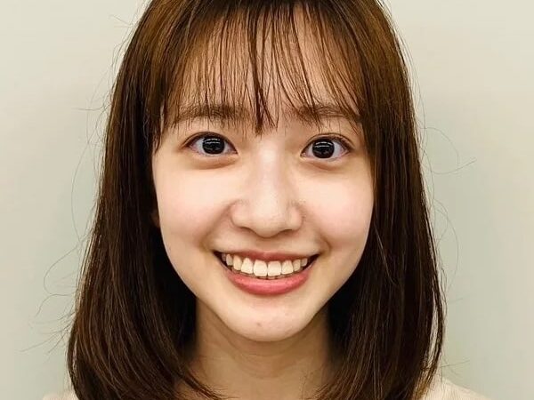 南後杏子　笑顔の写真