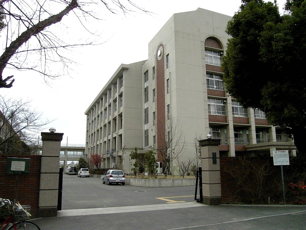 大阪府立山本高等学校 秦澄美鈴 母校