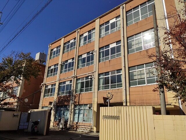 草間リチャード敬太さん出京都市立栗陵中学校