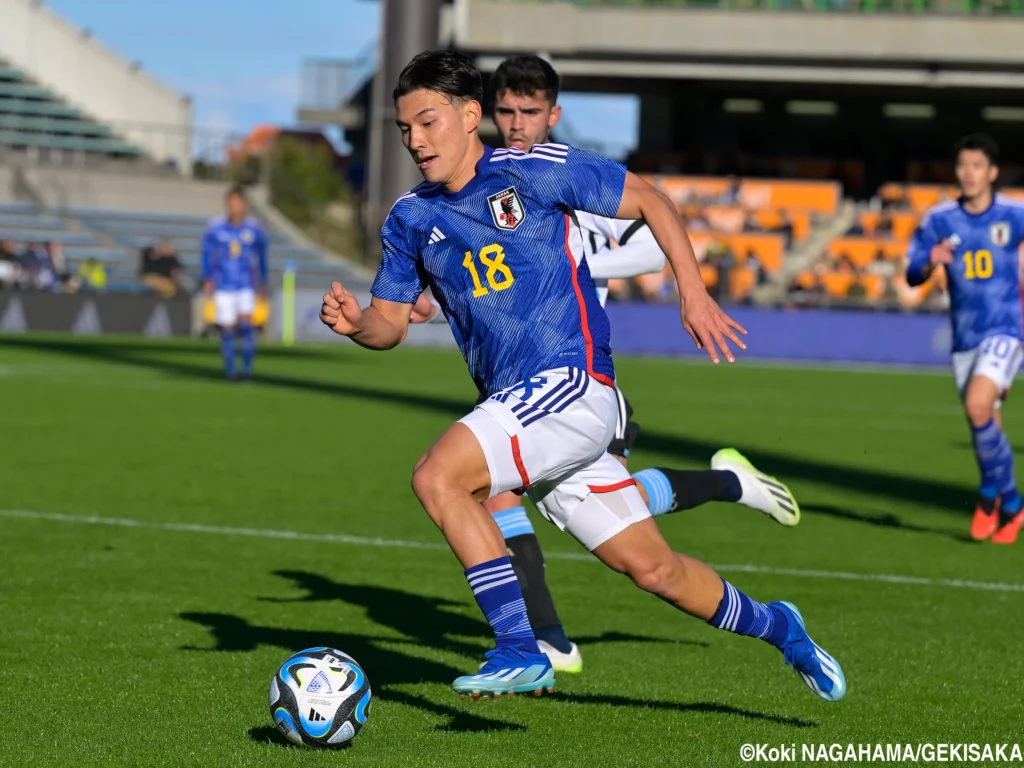 佐藤恵允 プレー中