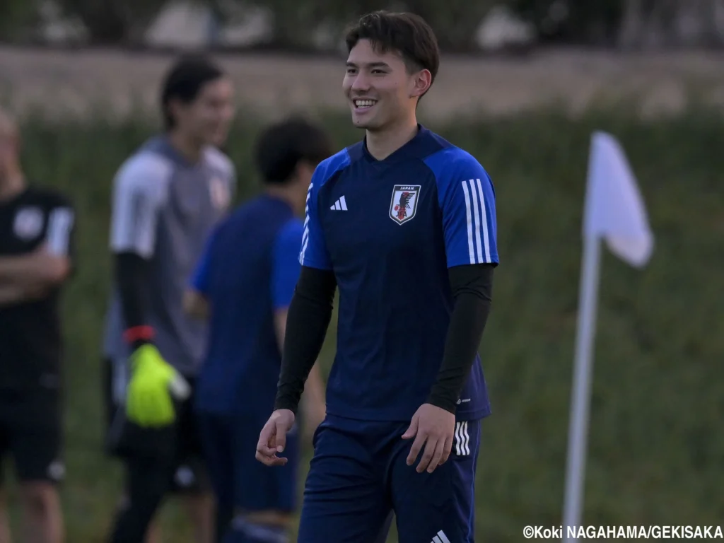 佐藤恵允 ユニフォーム姿