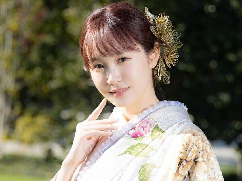尾碕真花 写真