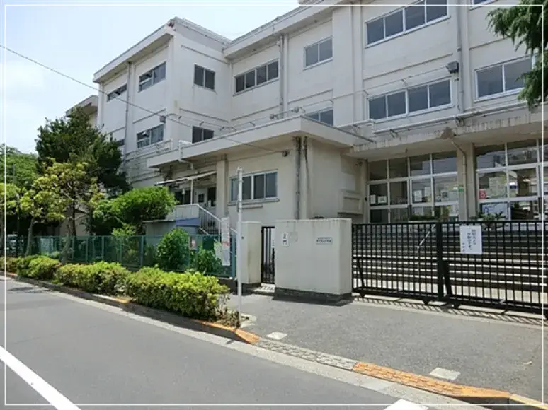 葛西第三中学校 外観