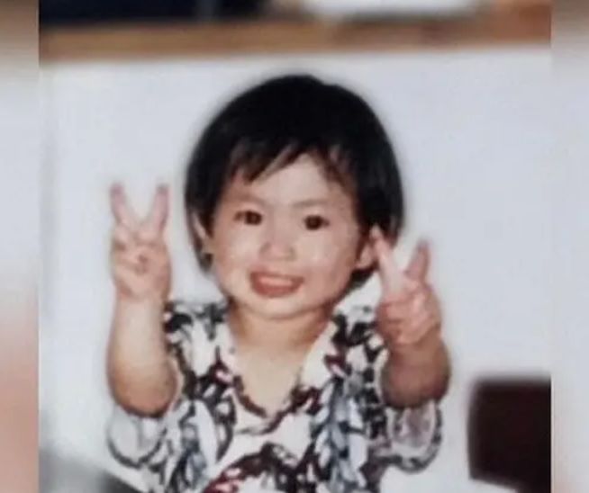 吉本実憂　幼少期　Ｘ