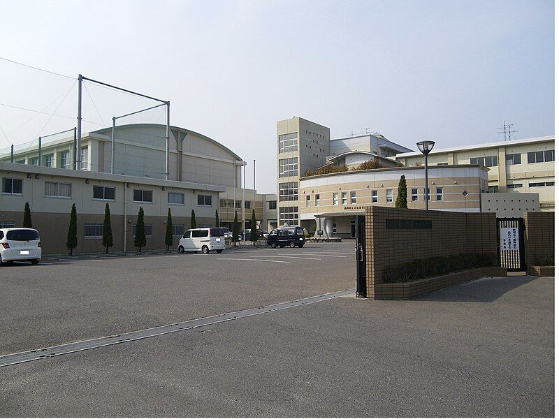 吉本実憂 福岡県立小倉商業高等学校　Ｘ　