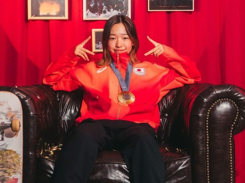 吉沢恋　インスタ