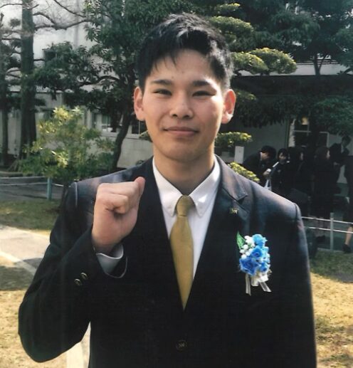 西田有志学歴 高校時代 制服