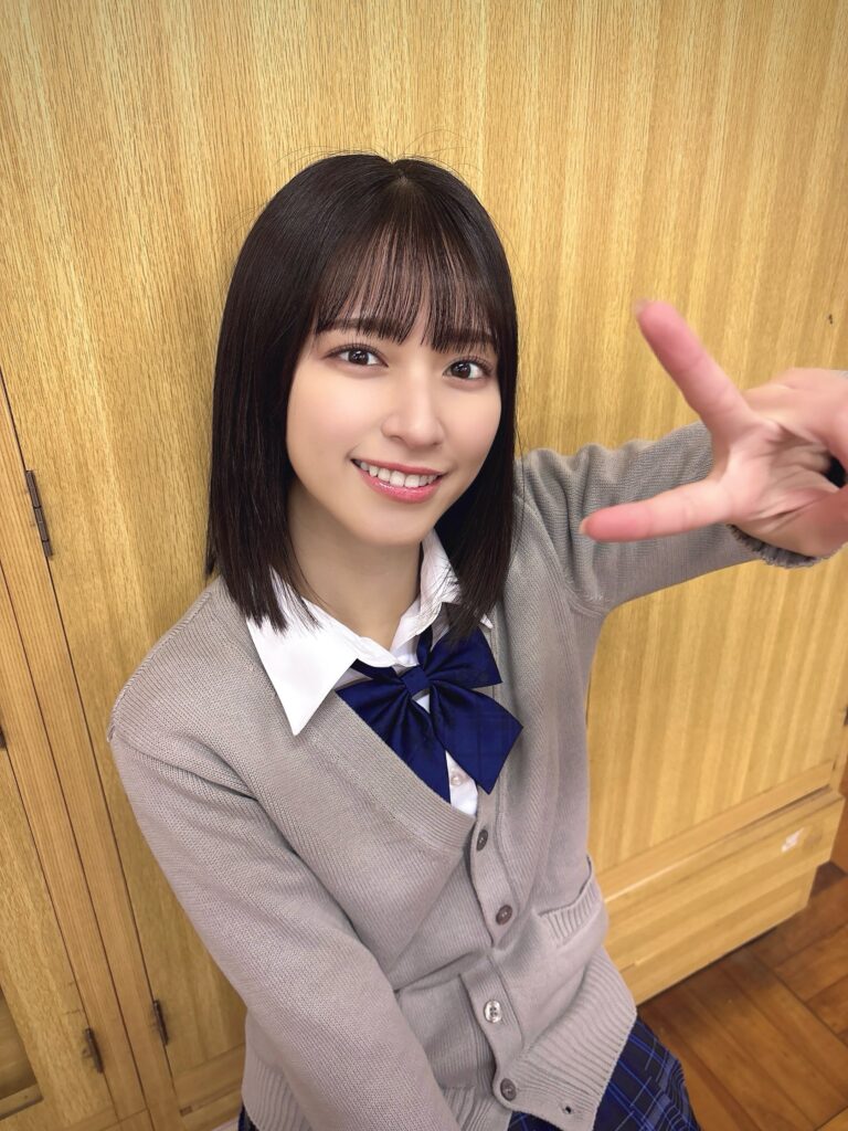 佐々木舞香学歴 制服