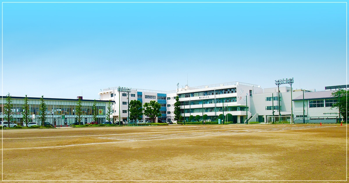 戸田市立新曽中学校 外観